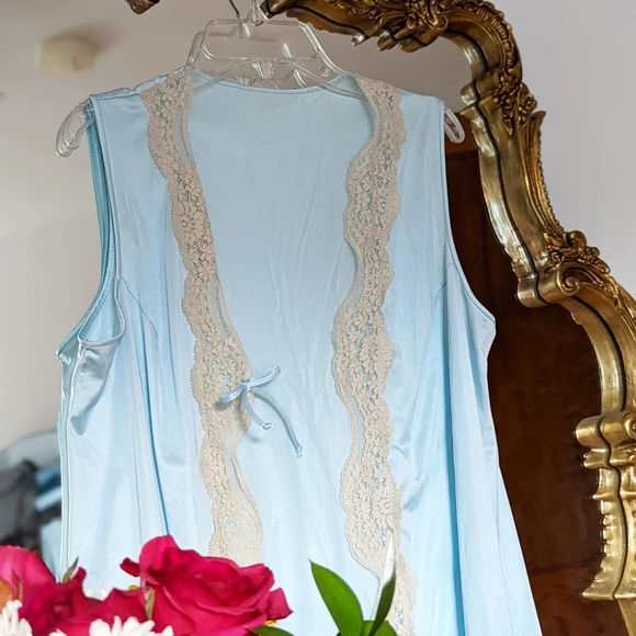 Vintage Vanity Fair Sleepwear/Lingerie - Picture 2 of 6
